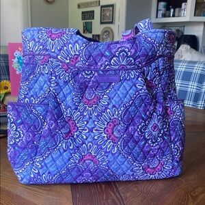 Vera Bradley Pleated Tote
Lilac Tapestry pattern
New with tags!